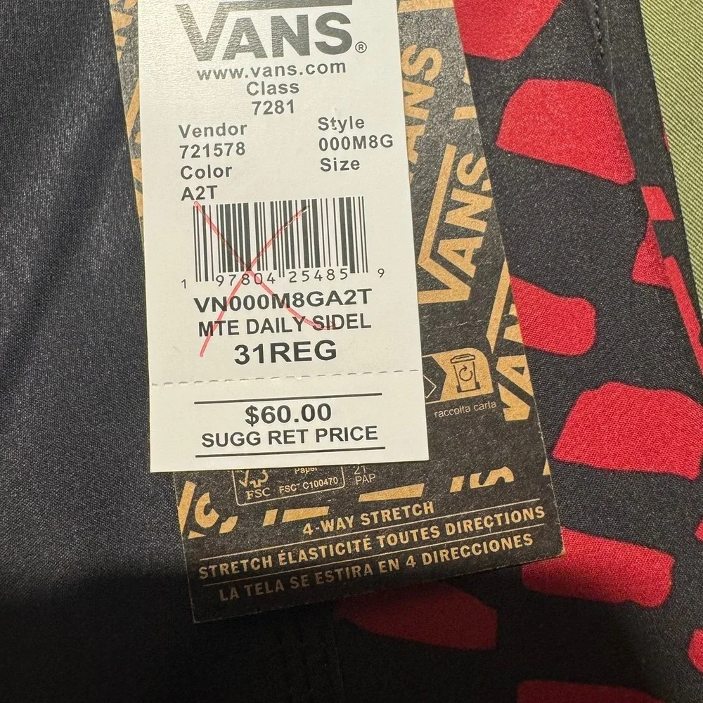 Vans MTE Daily Sideline Mens Boardshorts Black Red 19 Outseam Size 31 Relaxed